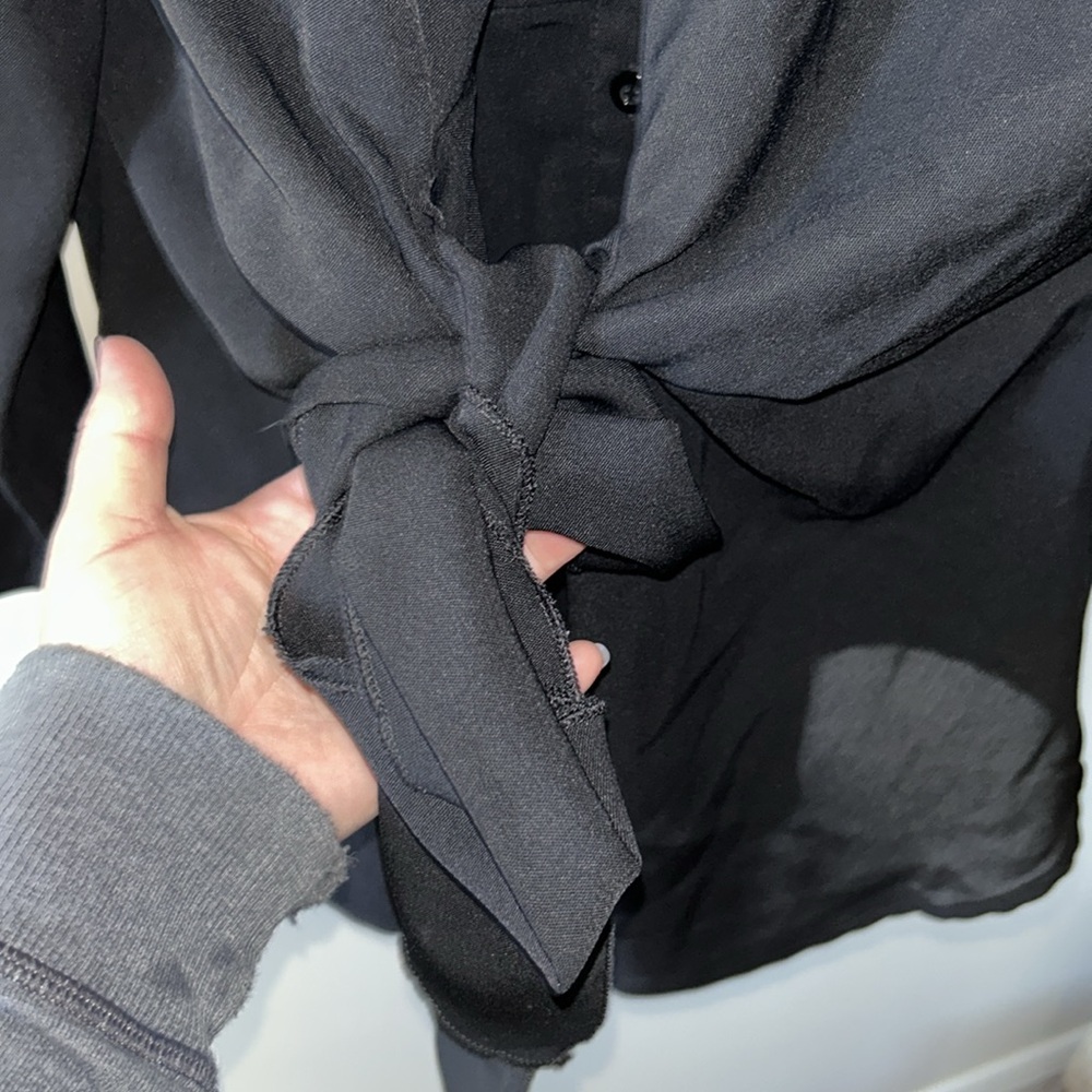 SHEIN Curve button down - Picture 2 of 5